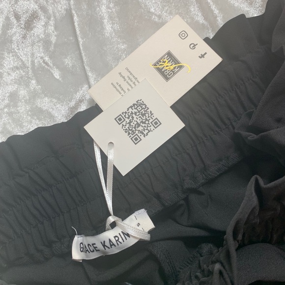 NWT black high waisted bow tie shorts size small - Picture 5 of 13